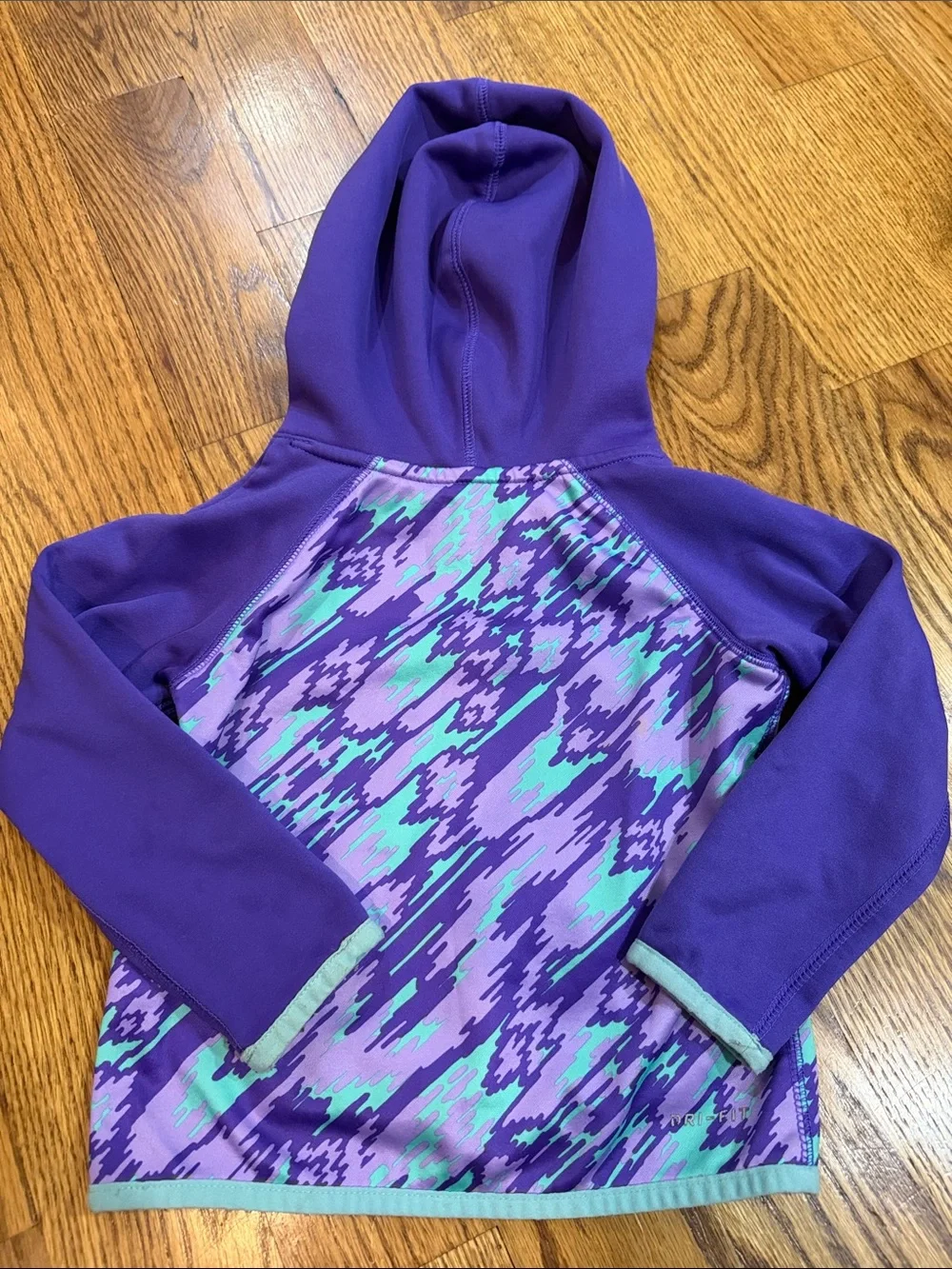 Girl’s Nike Dri-Fit Hoodie/Sweatshirt. Size 3T. Good Used Condition.